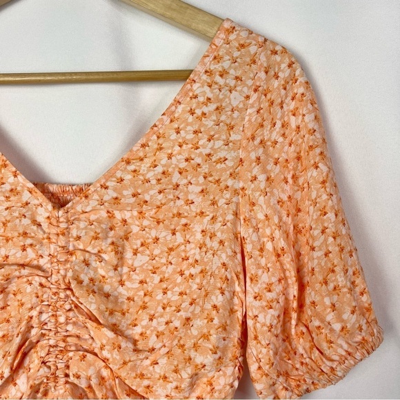 H&M Light Orange Ditsy Floral Drape Front Short Sleeve Blouse S - Picture 3 of 3